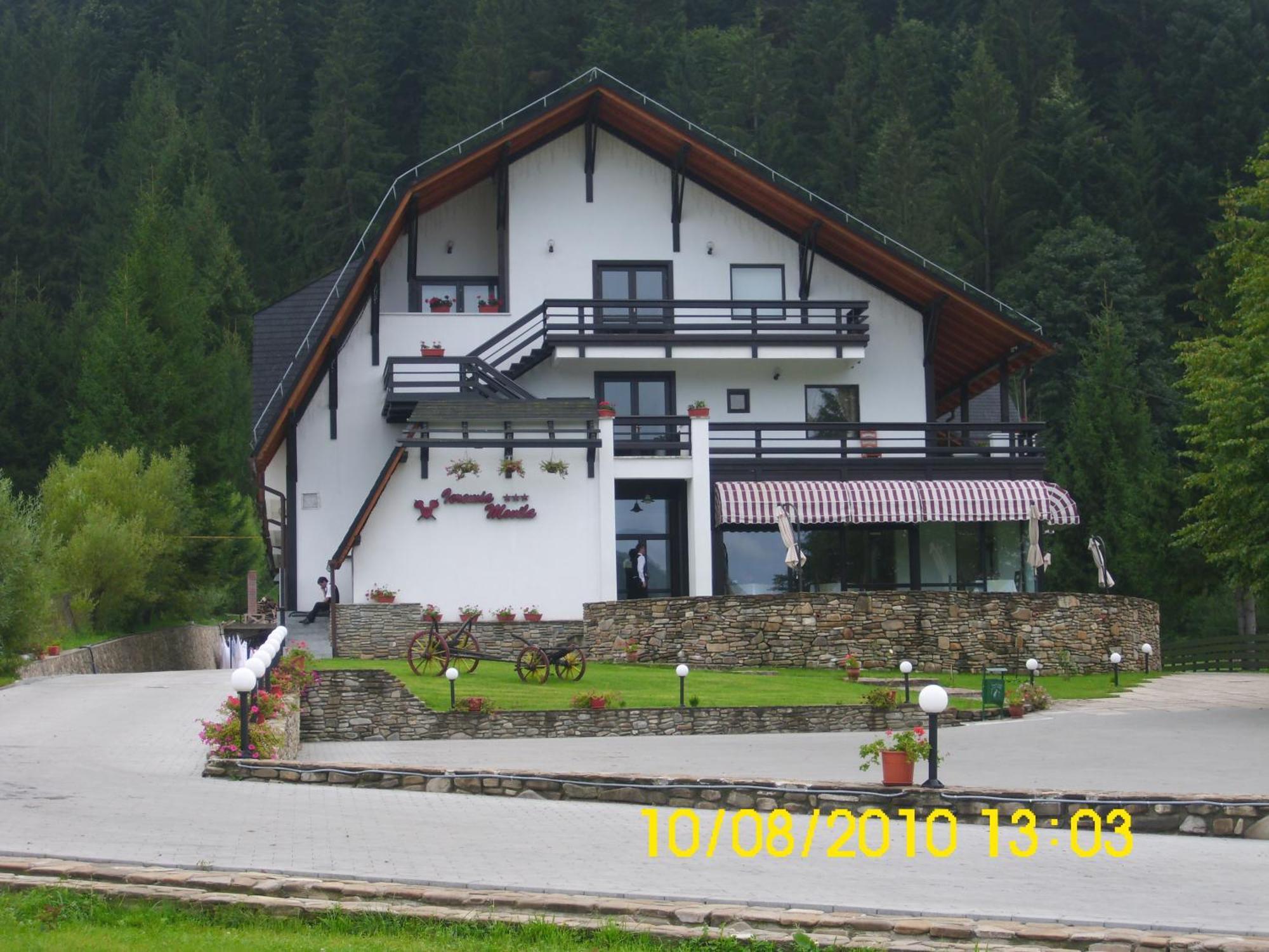 Hotel Ieremia Movila Сучевица Экстерьер фото