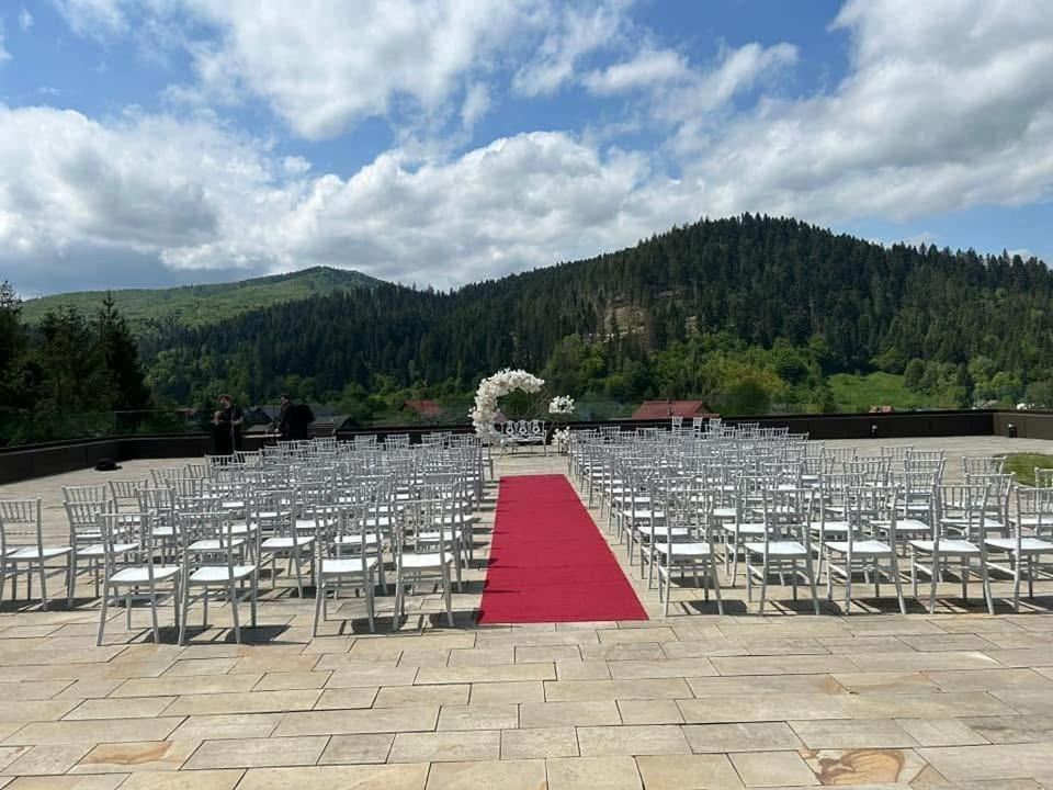 Hotel Ieremia Movila Сучевица Экстерьер фото